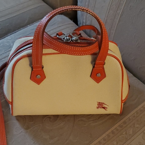 SOLDAuthentic Burberry London Blue Label sling bag - Picture 6 of 10